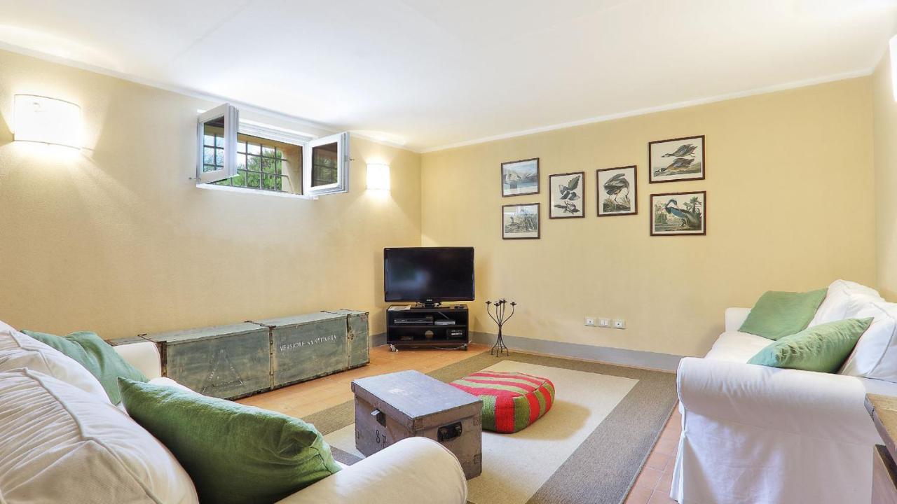 Villa Il Meluccio 12&2, Emma Villas Castellina Marittima Kültér fotó