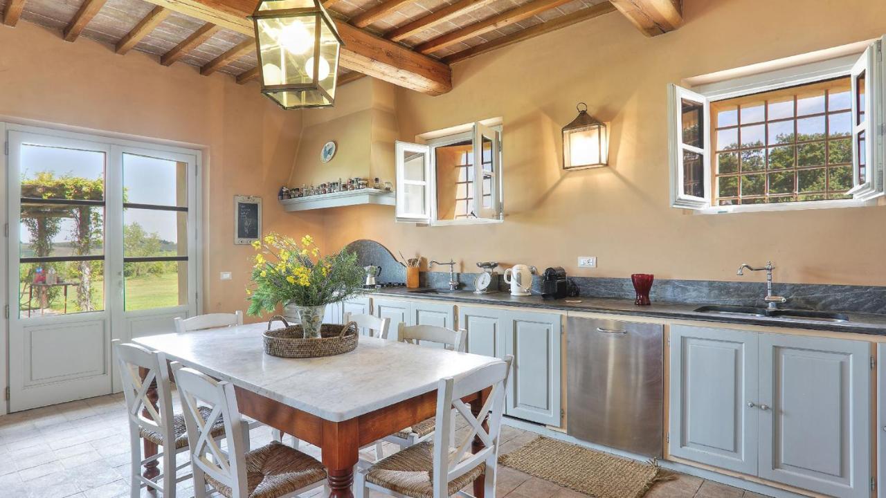 Villa Il Meluccio 12&2, Emma Villas Castellina Marittima Kültér fotó