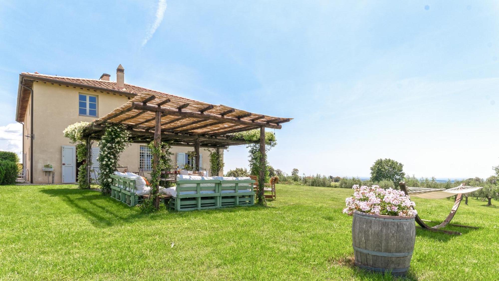 Villa Il Meluccio 12&2, Emma Villas Castellina Marittima Kültér fotó